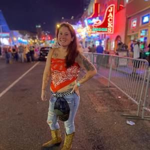 Meet your Posher, Tracy